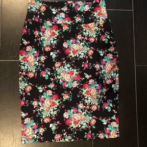 Stretchy Black Floral LulaRoe Cassie Pencil Skirt
